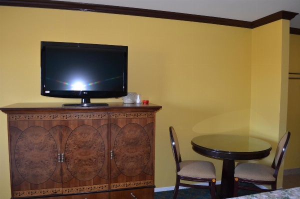 Cloud 9 Inn LAX image 19