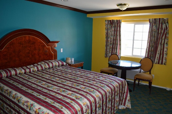 Cloud 9 Inn LAX image 24