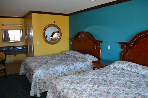 Cloud 9 Inn LAX image 6